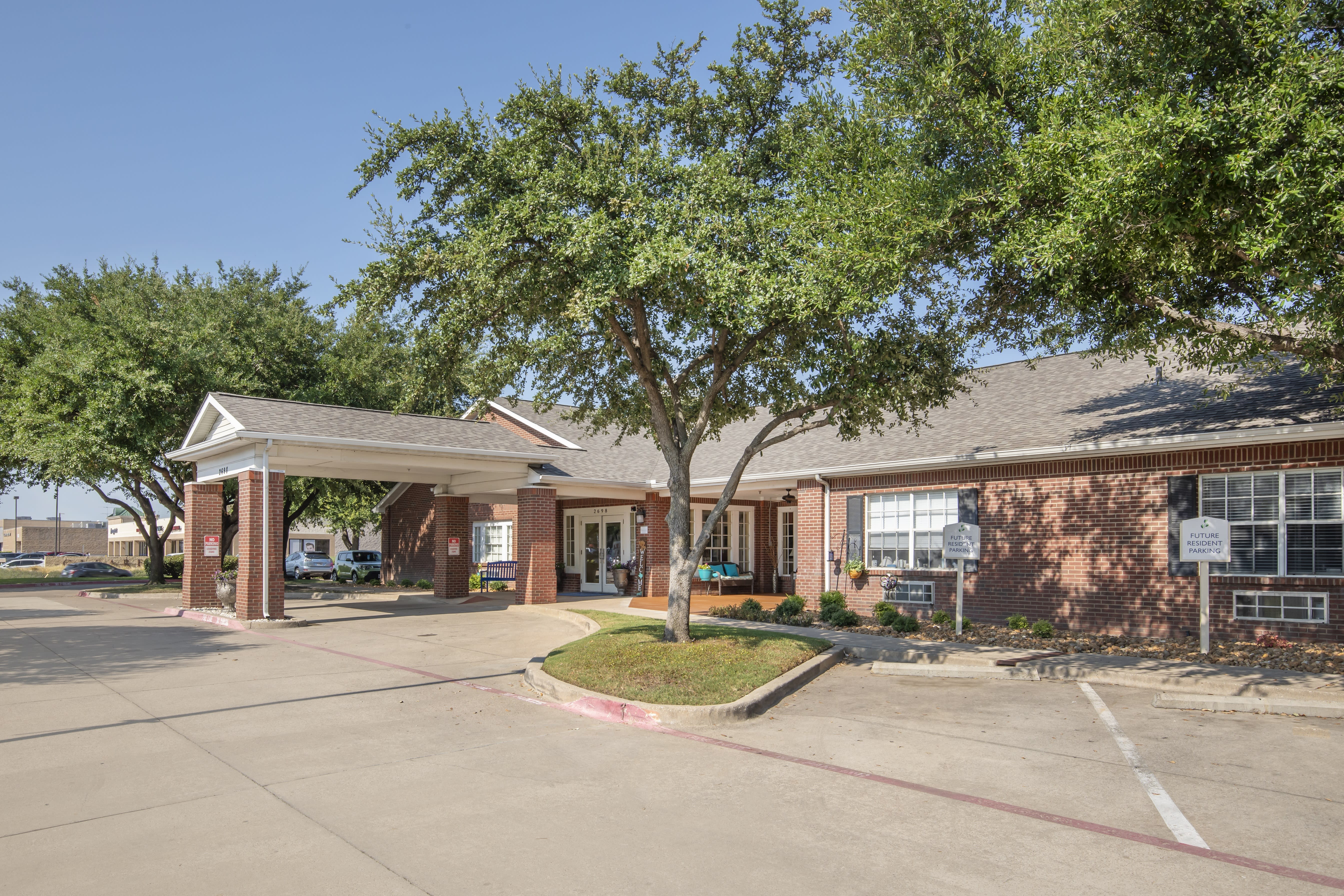 Brookdale Tanglewood Oaks community photo 1
