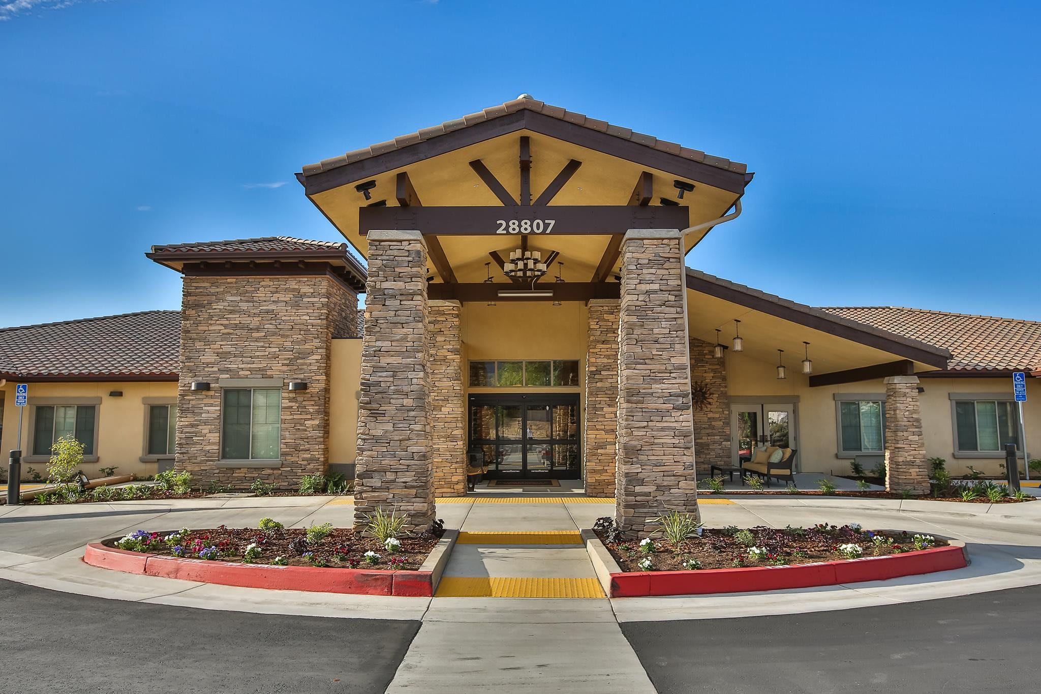 Brightwater Senior Living of Highland community photo 1