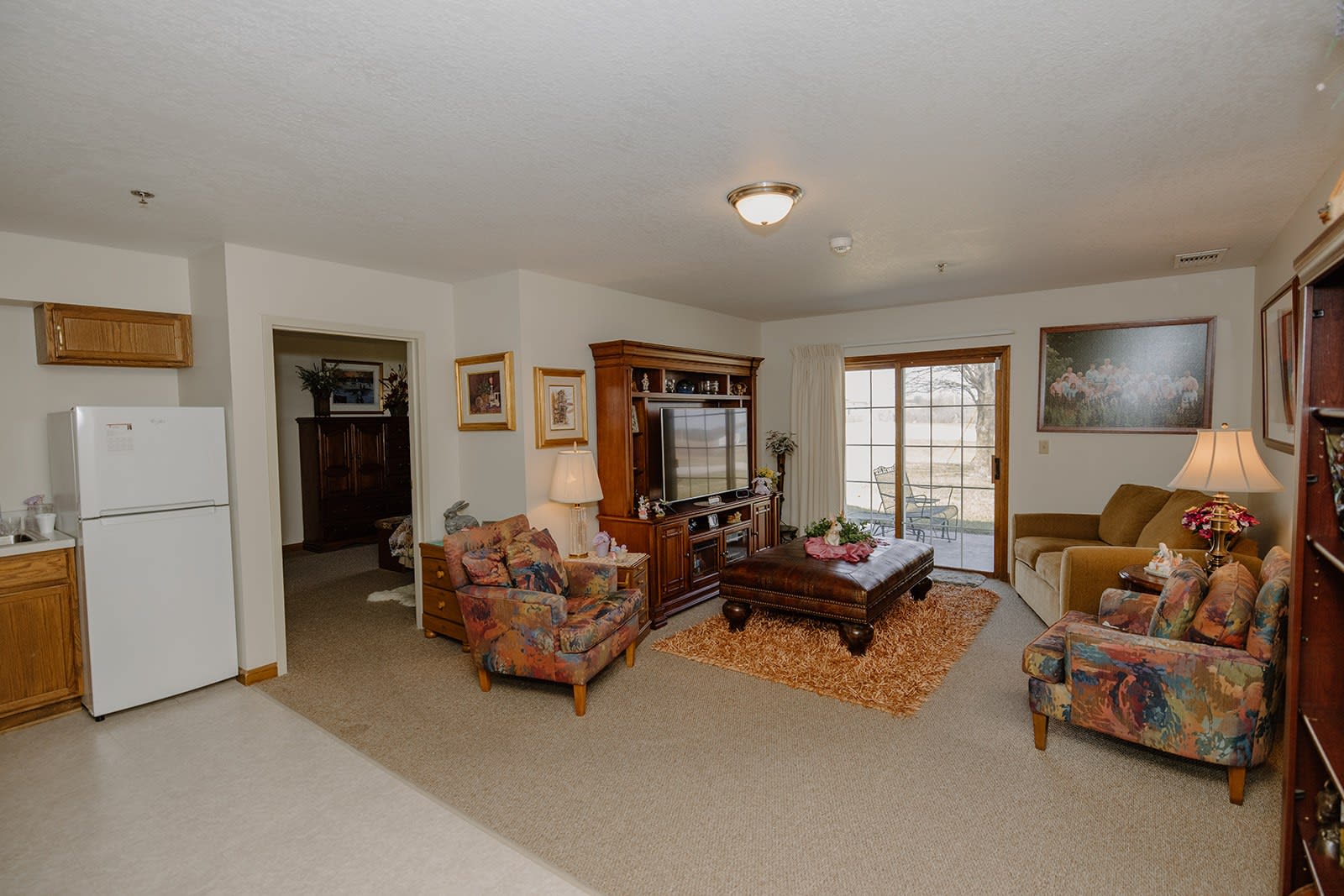 Redbud Plaza Assisted Living community photo 1