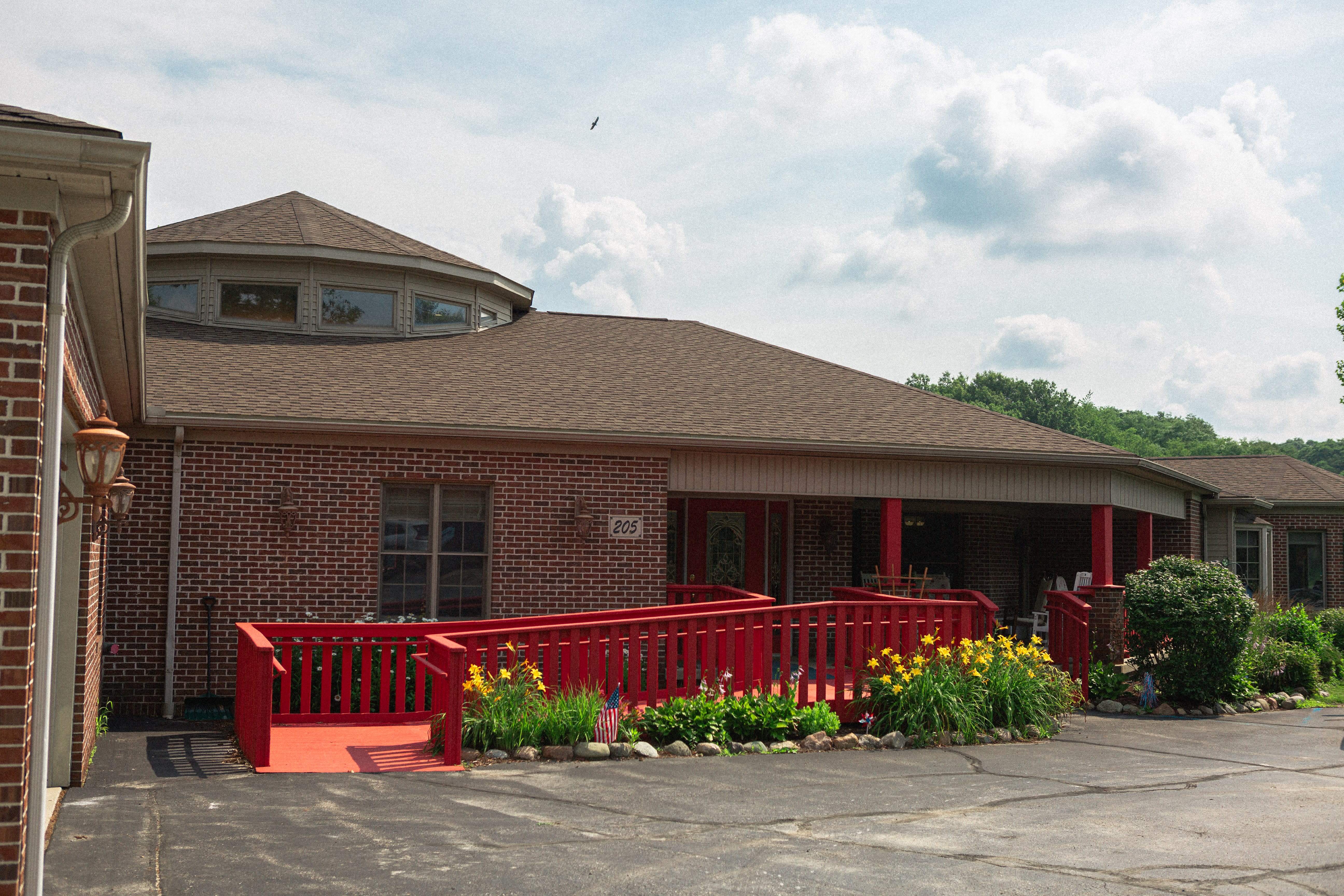 Courtyard Manor of Howell community photo 1