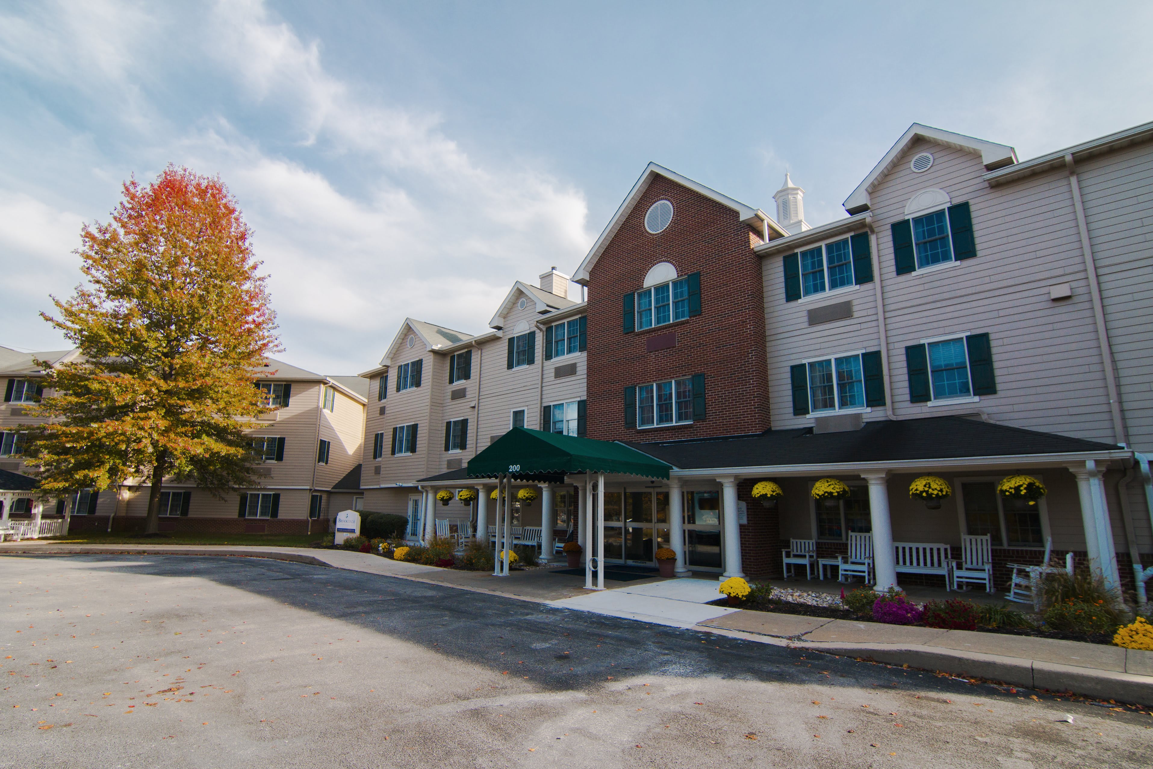 Paramount Senior Living at Newark community photo 1