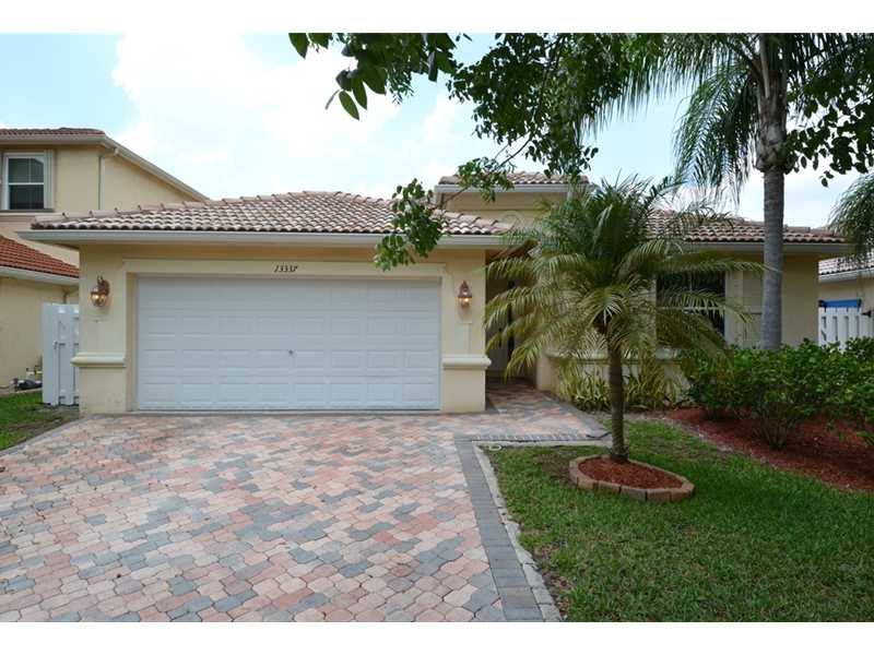 Oasis Palms Inc. community photo 1