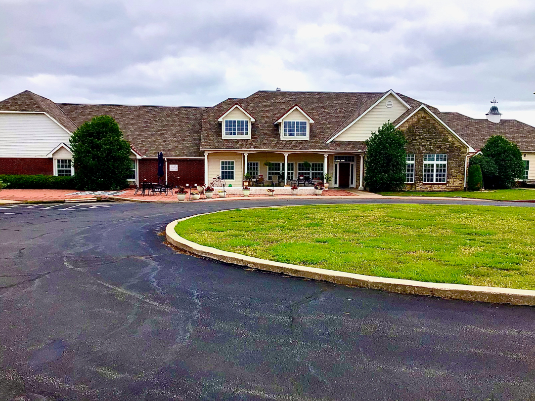 The Chateau of Lawton community photo 1