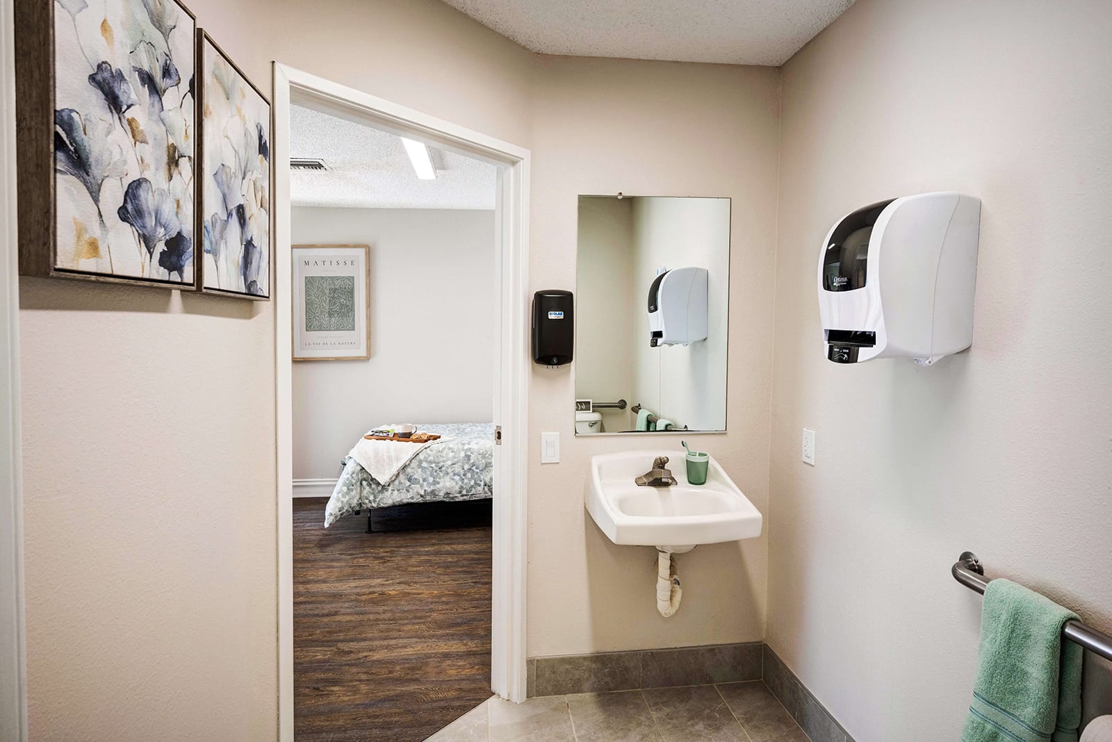 Ivy Terrace at Fullerton community photo 1