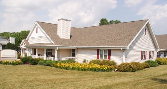 Lake Pointe Villa Assisted Living community photo 1