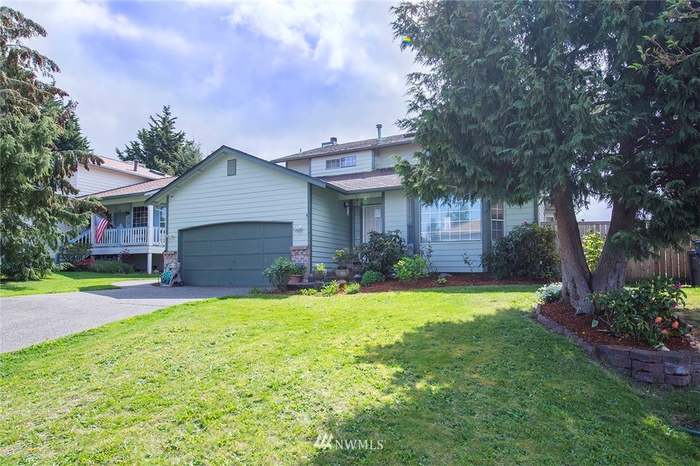 Golden Parklane Adult Family Home community photo 1