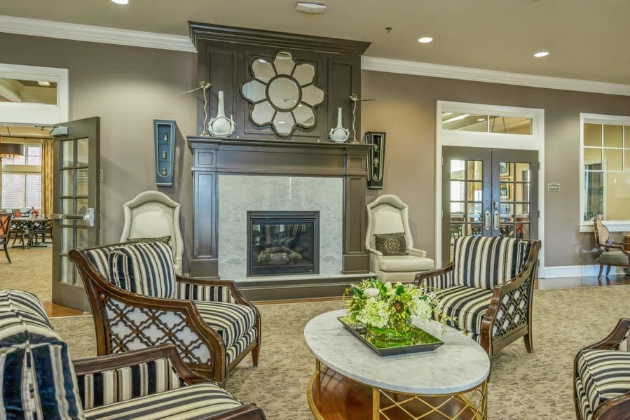 Cedarhurst of East Louisville community photo 1
