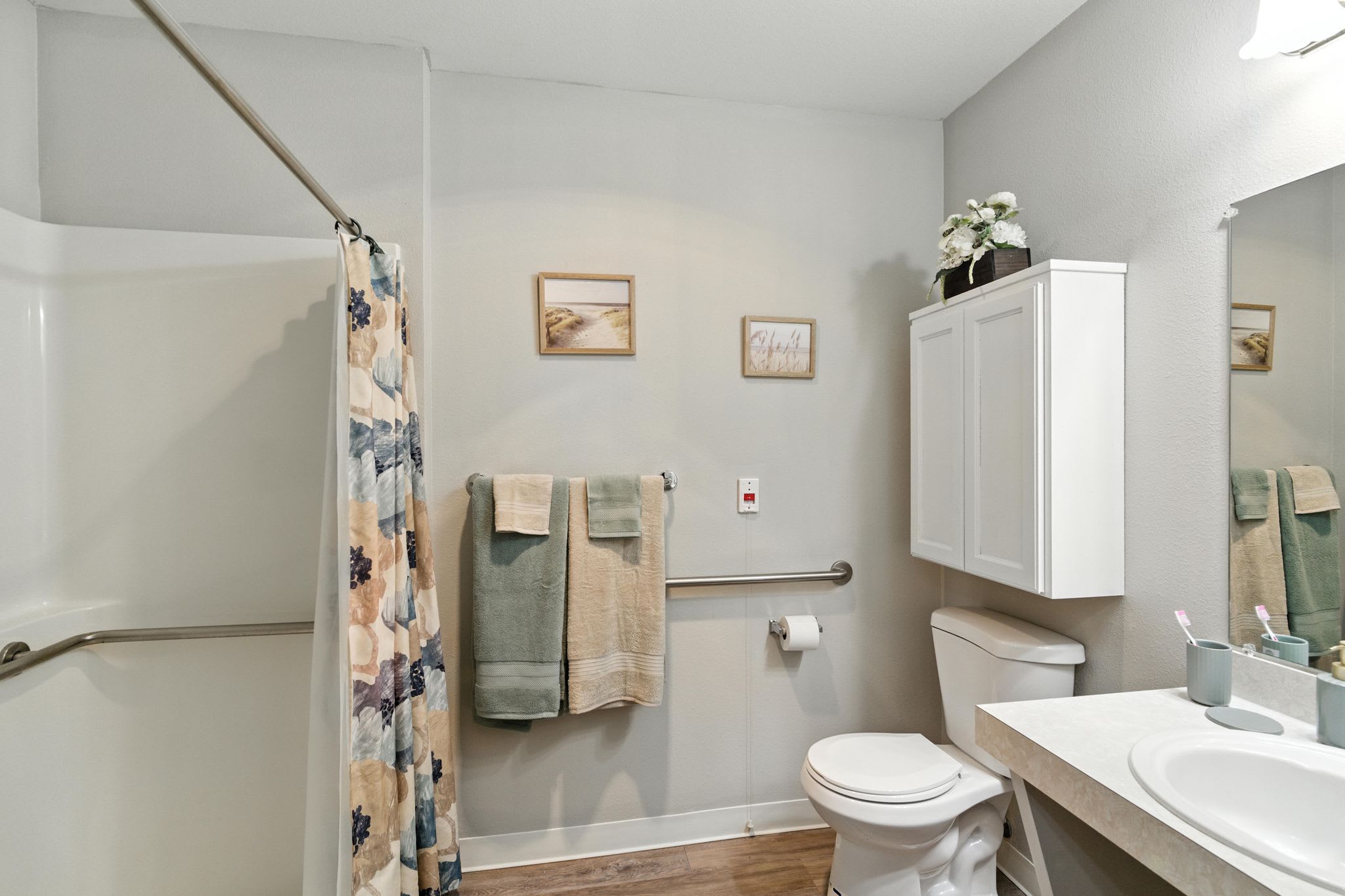 Albany Senior Living by Cogir community photo 1