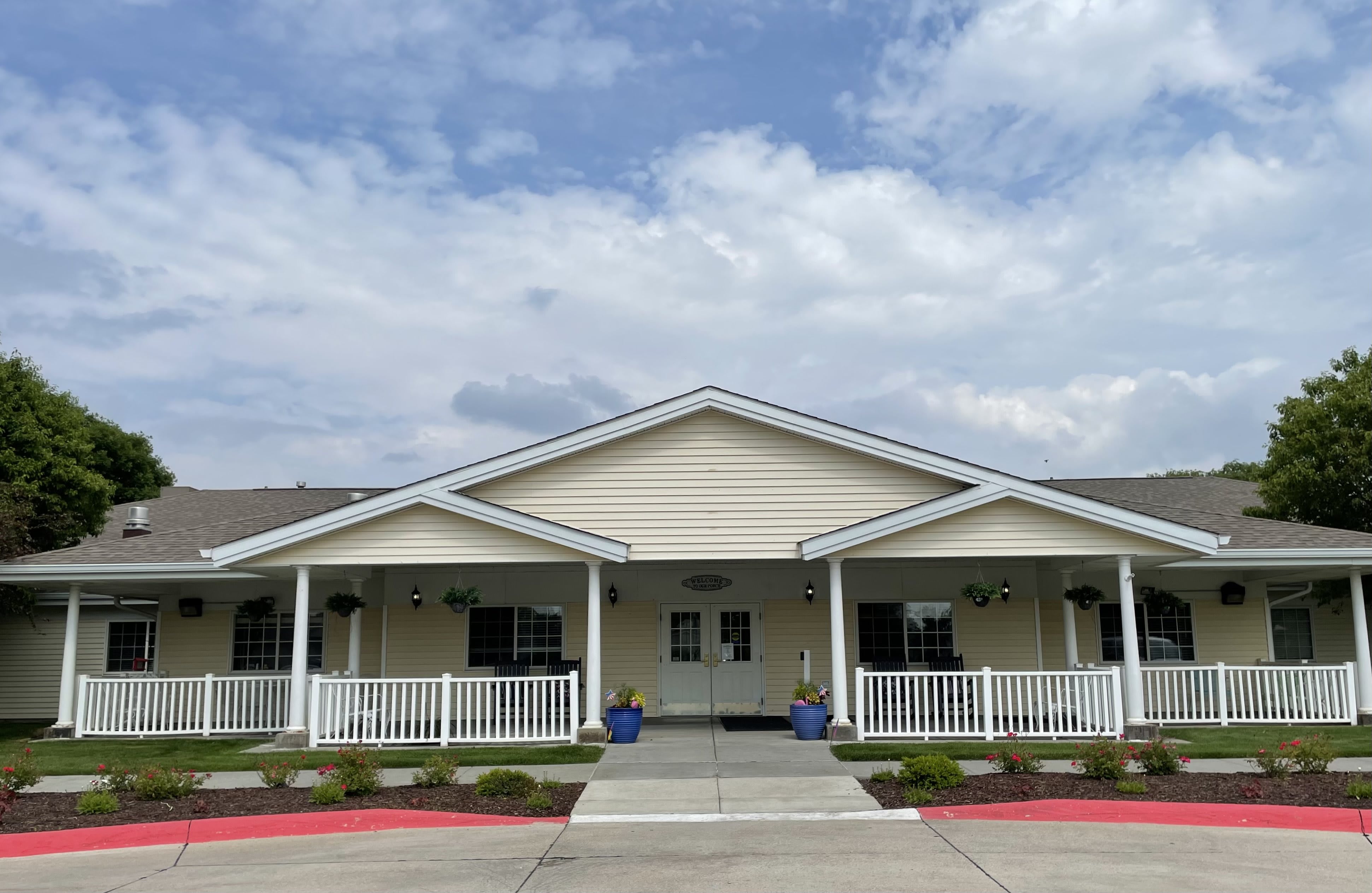 Cottonwood Senior Living community photo 1
