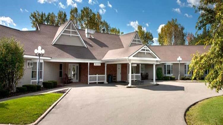 Commonwealth Senior Living at East Paris community photo 1