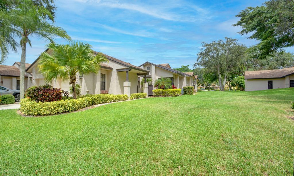 Boca Delray community photo 1
