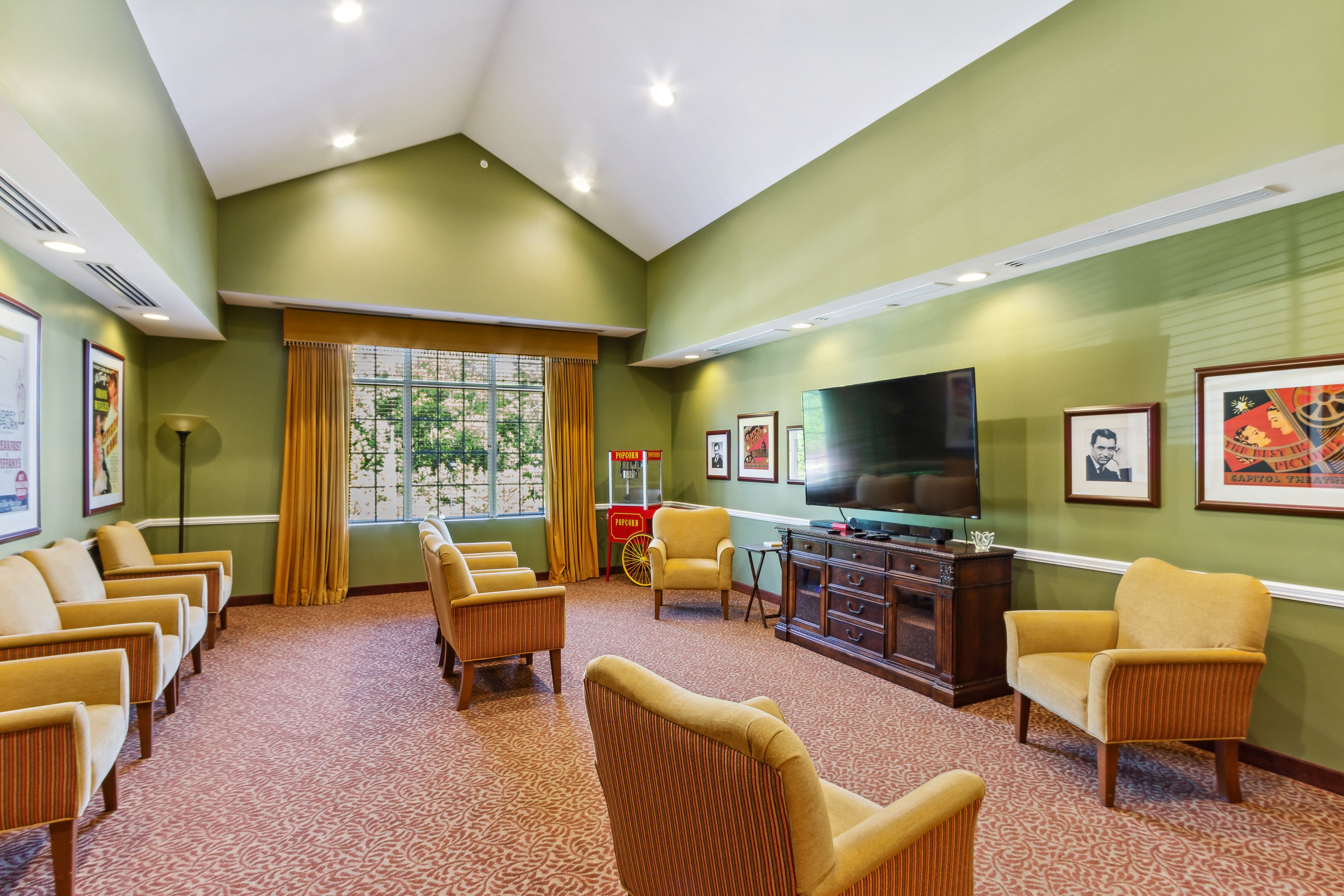 The Enclave of Franklin Assisted Living and Memory Care Community community photo 5