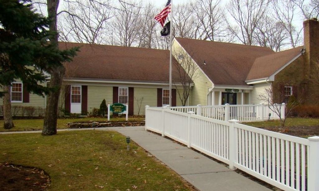Leisure Knoll community photo 1