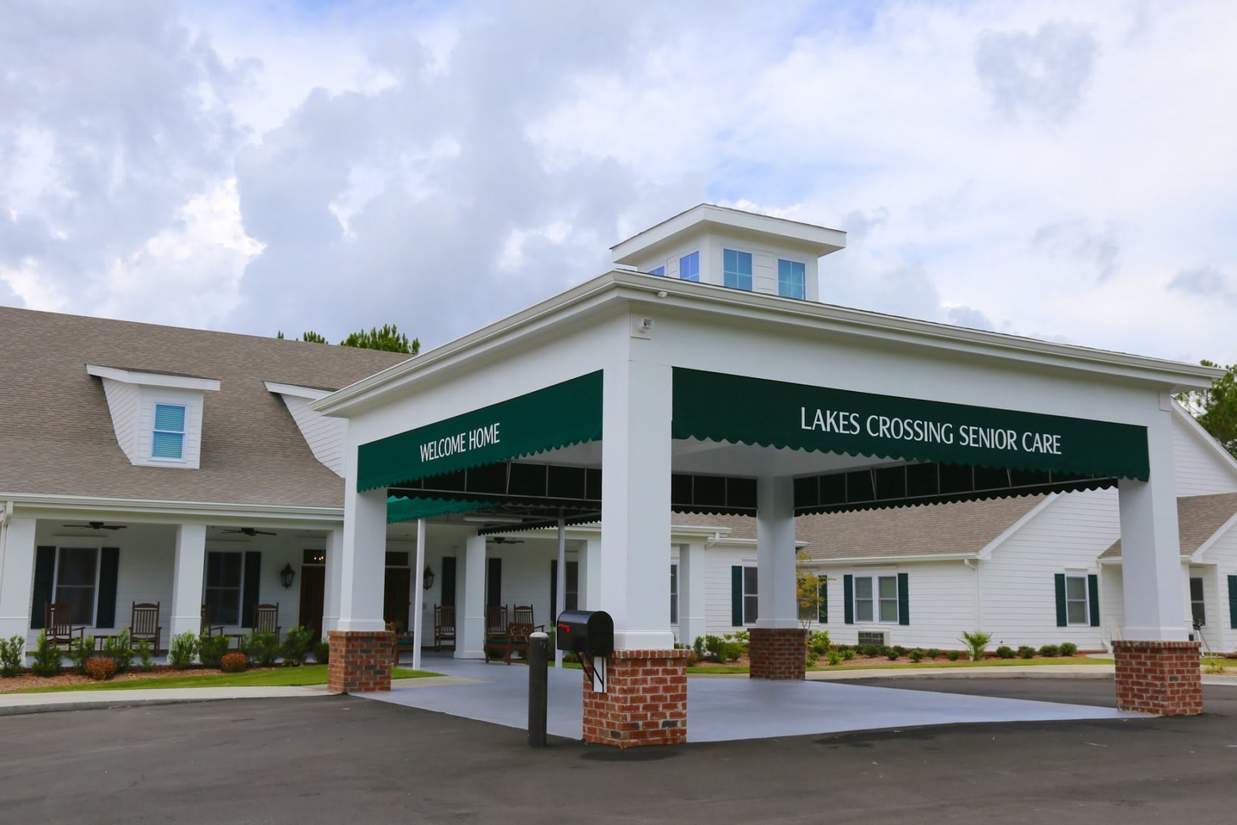 Lakes Crossing Senior Living community photo 1