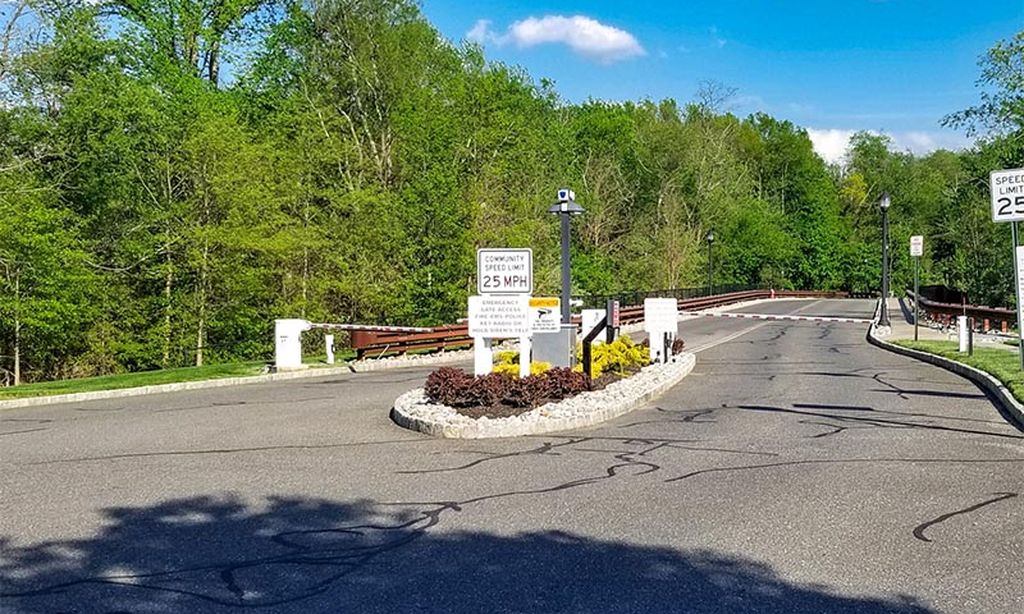 Four Seasons at Manalapan community photo 1