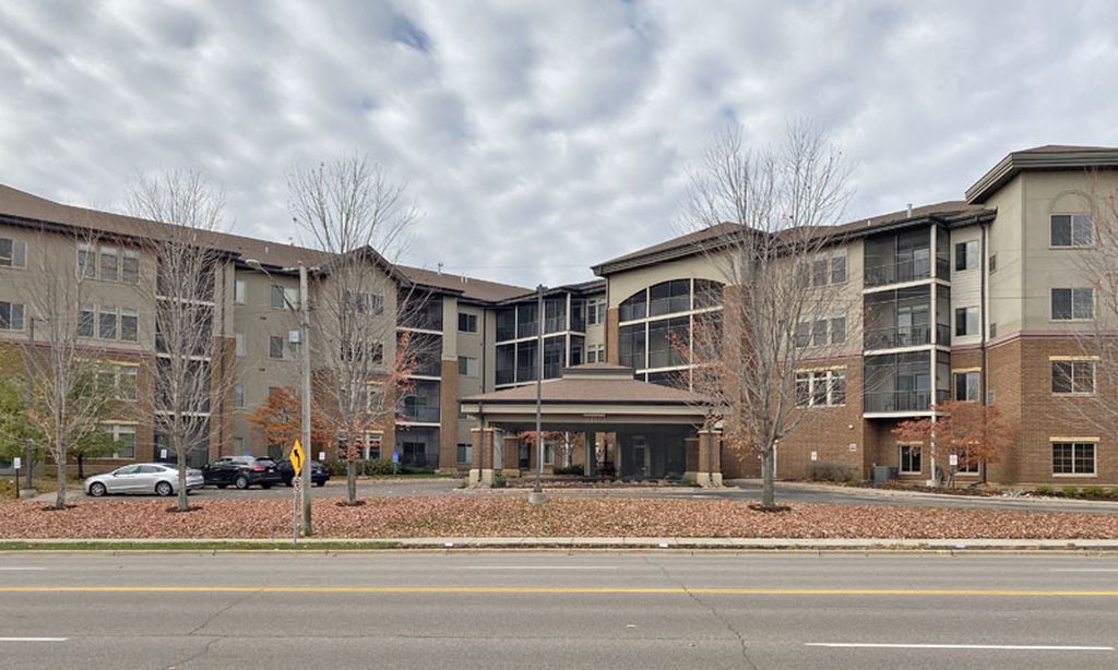 Creekside in Edina community photo 1