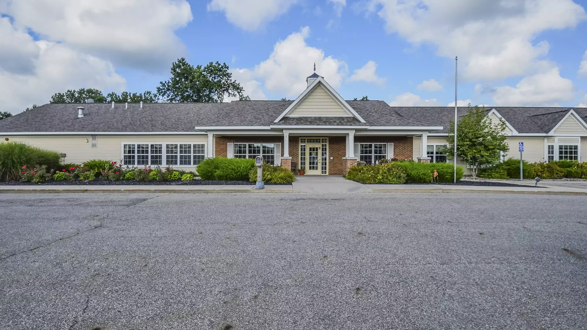Forest Glen Assisted Living community photo 1