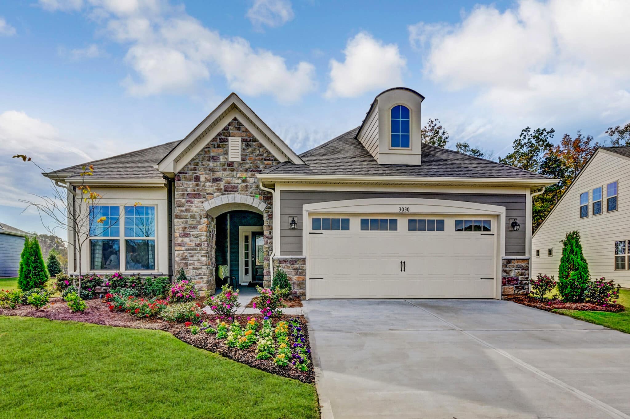 Roselyn community photo 1