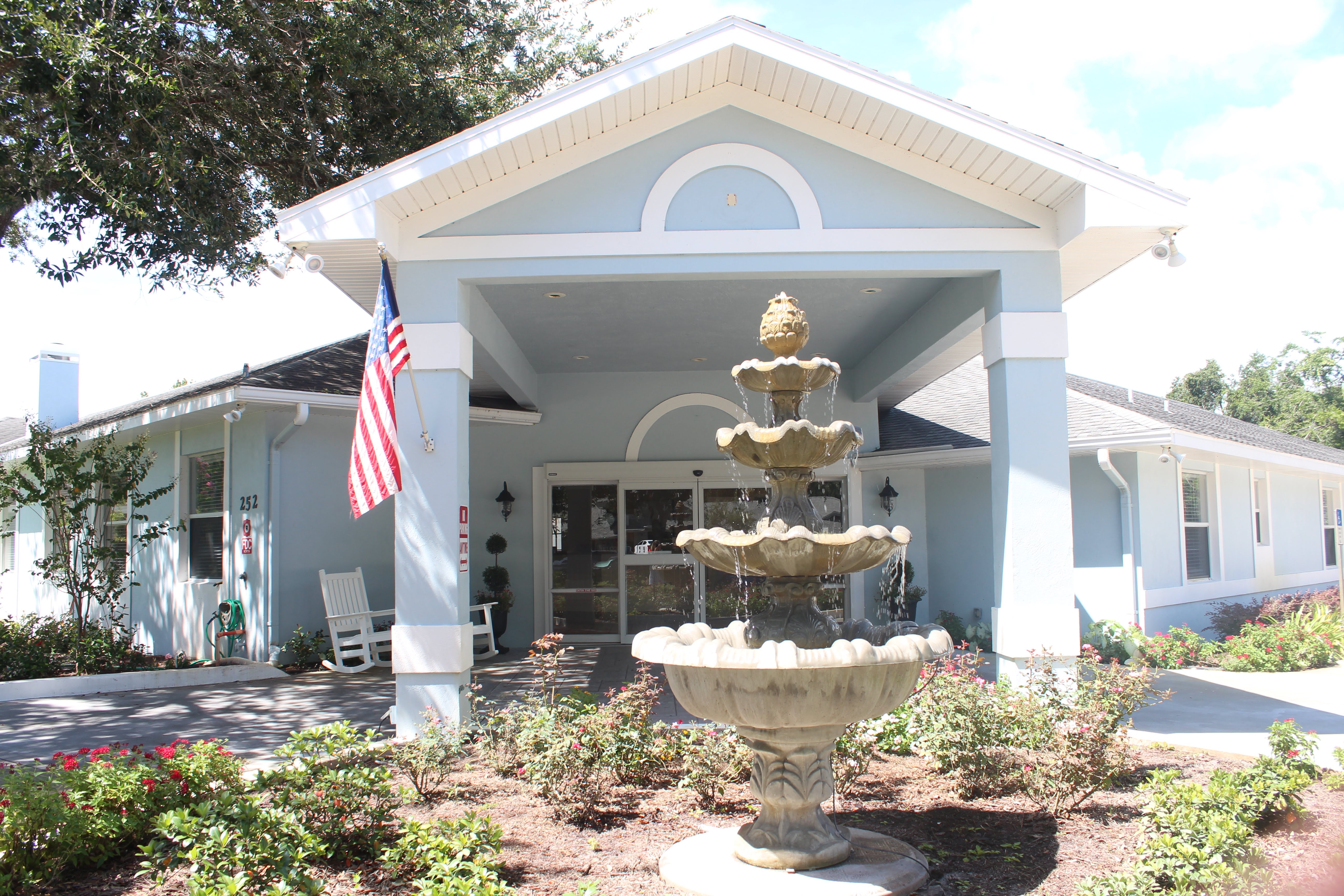 Magnolia Manor community photo 1