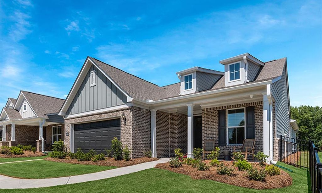 Lakecrest community photo 1