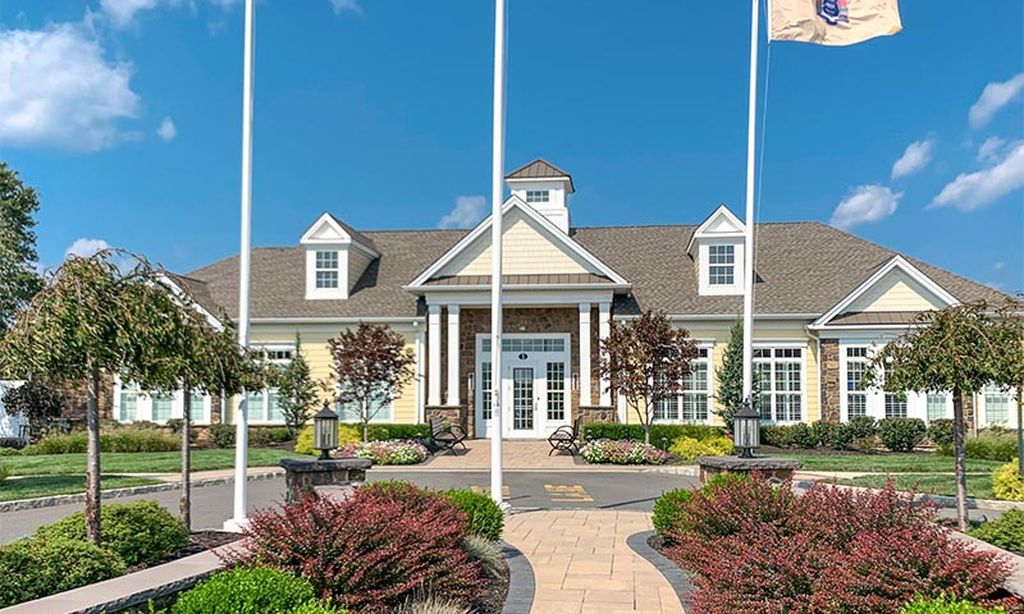 Regency at Holmdel community photo 1