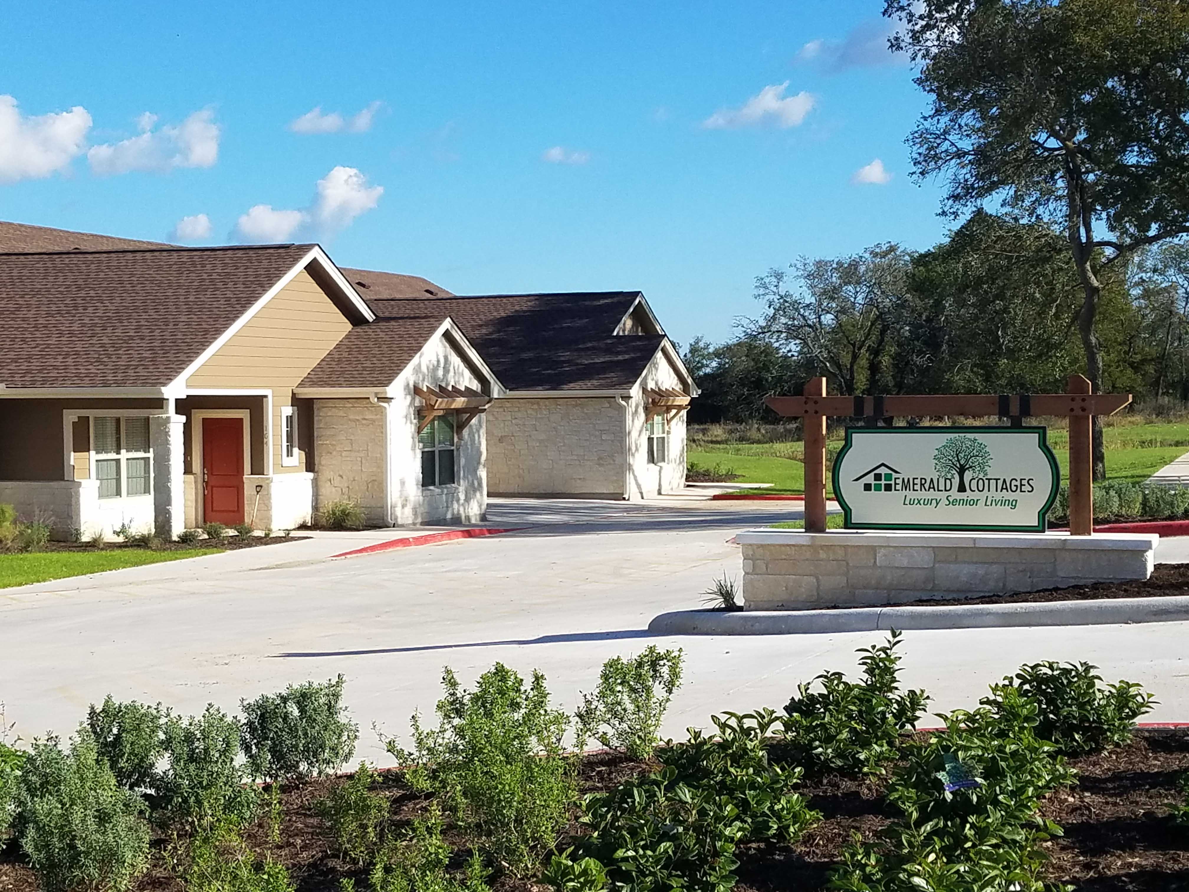 Emerald Cottages of Kerrville community photo 1