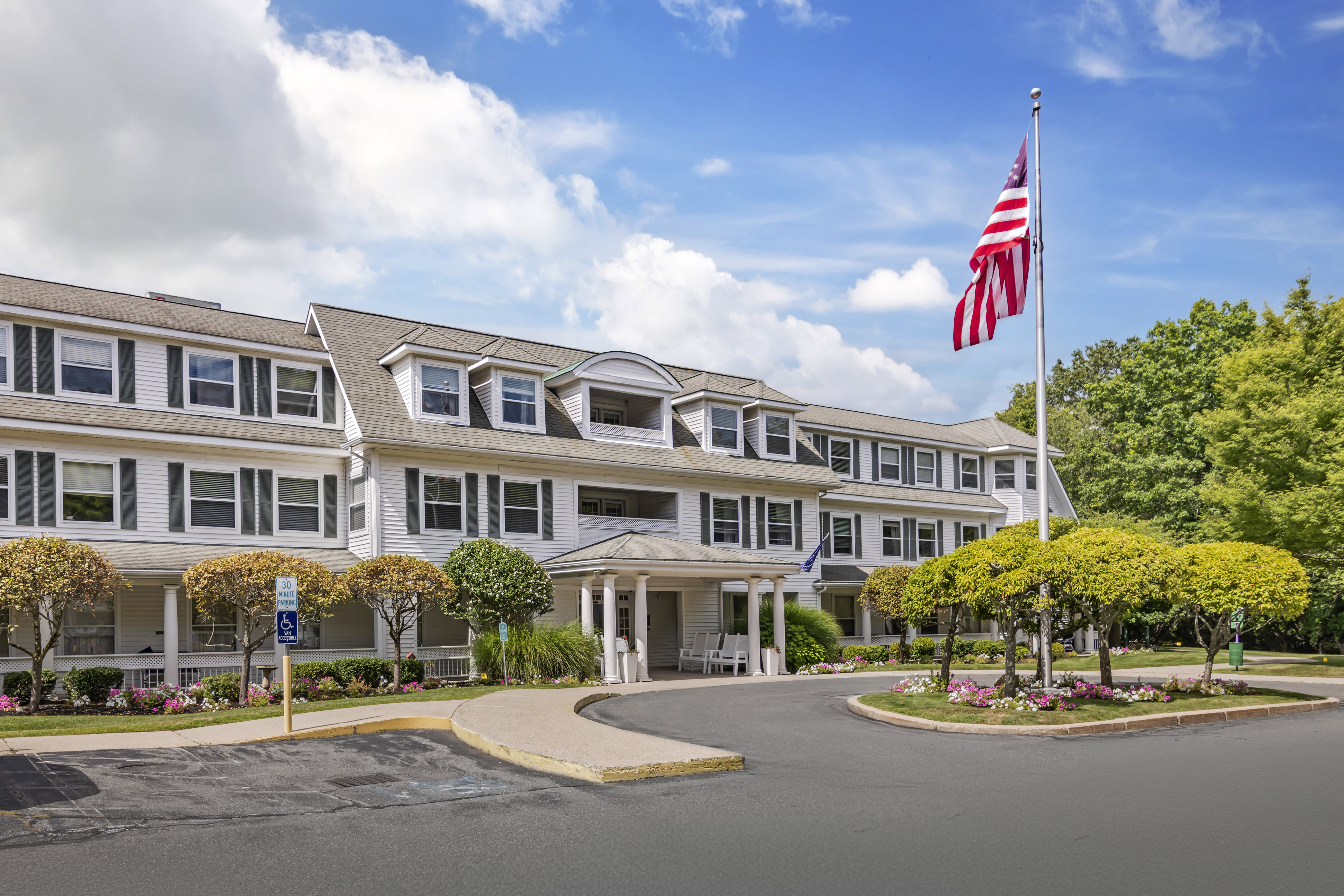 Charter Senior Living of Danvers community photo 1