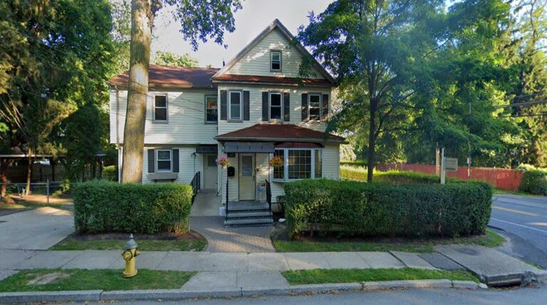 Manorhaven Adult Home community photo 1