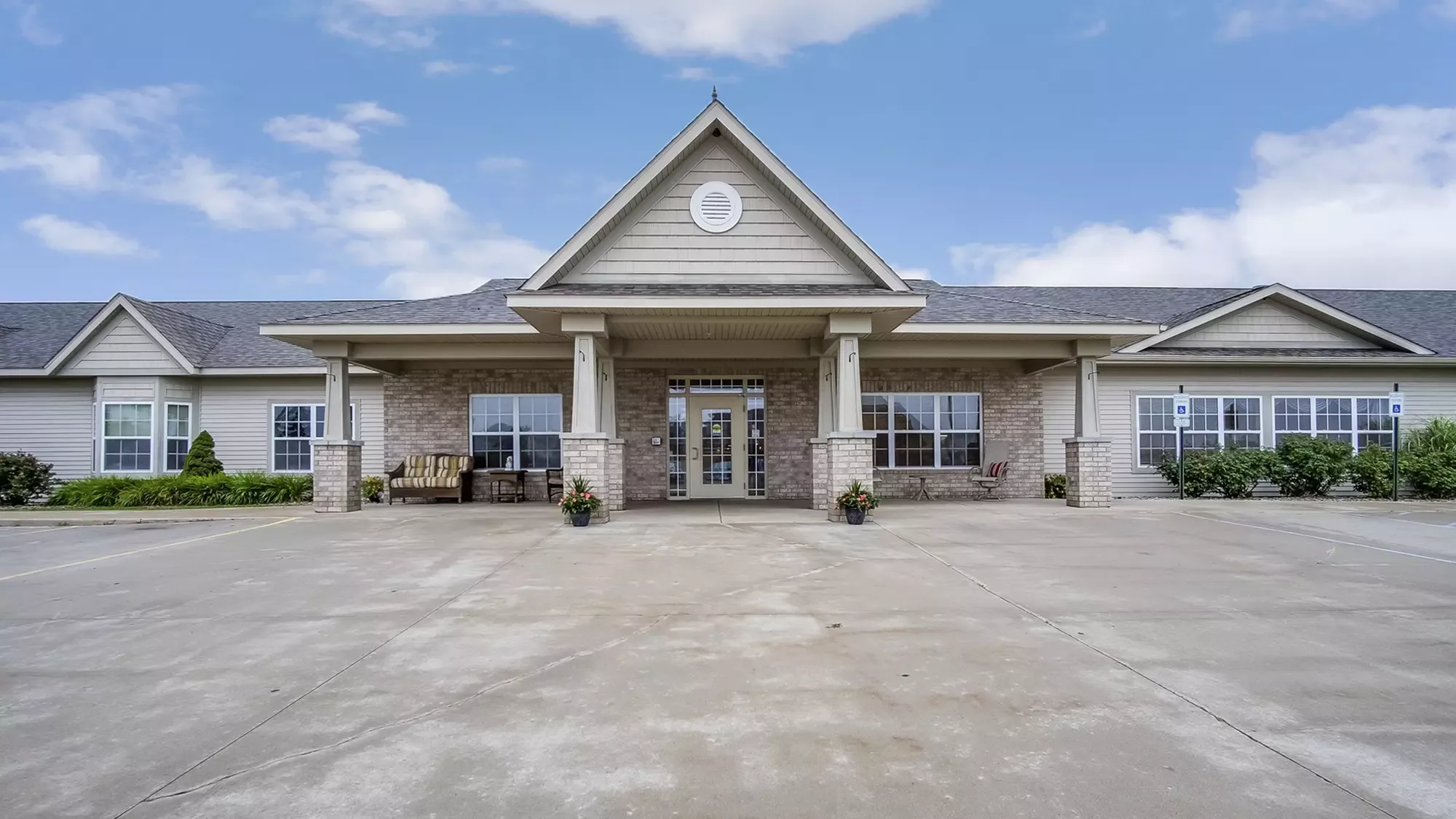 Heritage Hill Assisted Living and Memory Care community photo 1