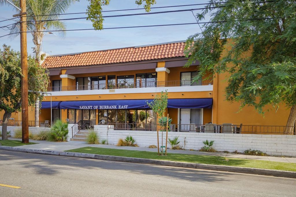 Savant of Burbank East community photo 1
