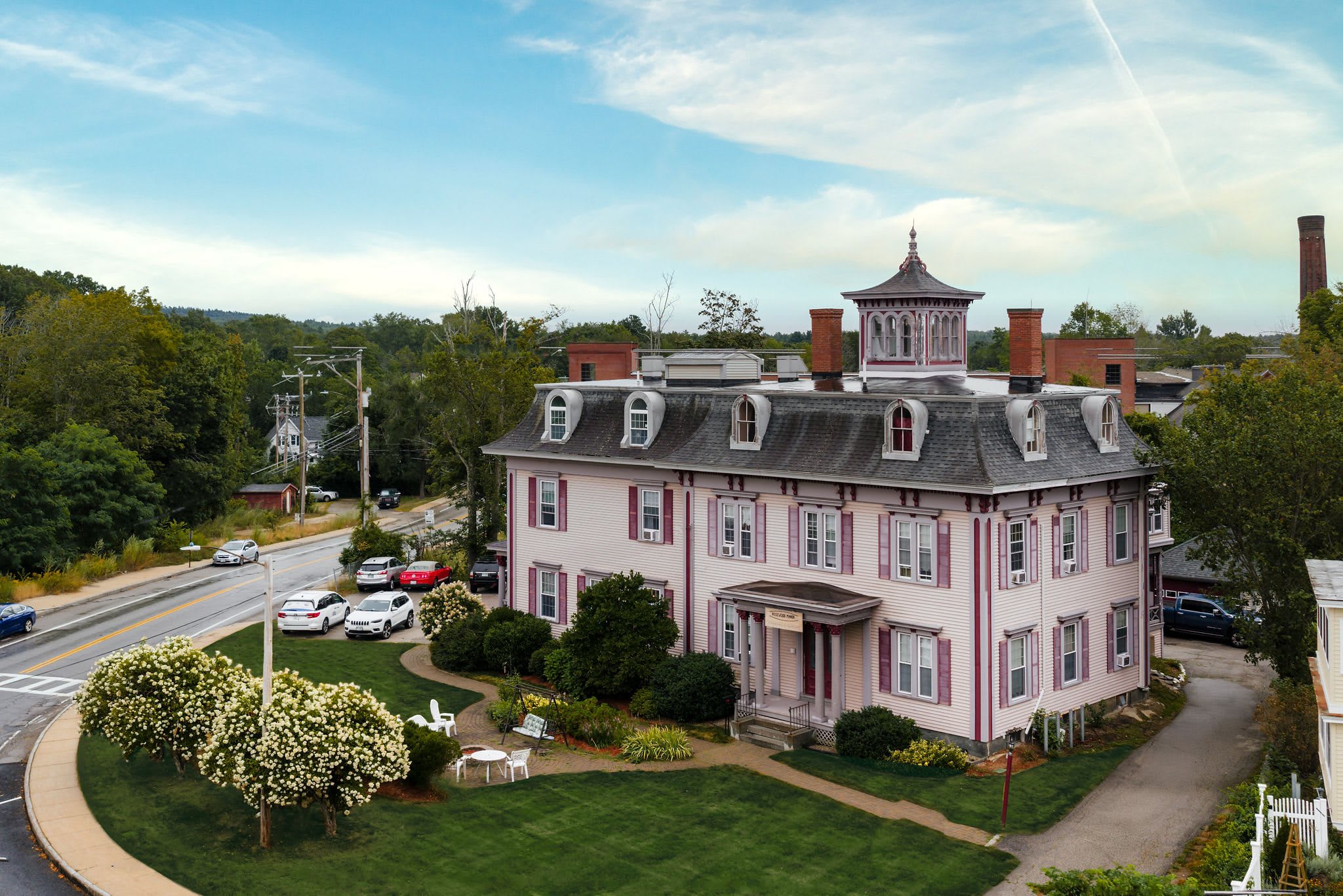 Rosewood Manor community photo 1