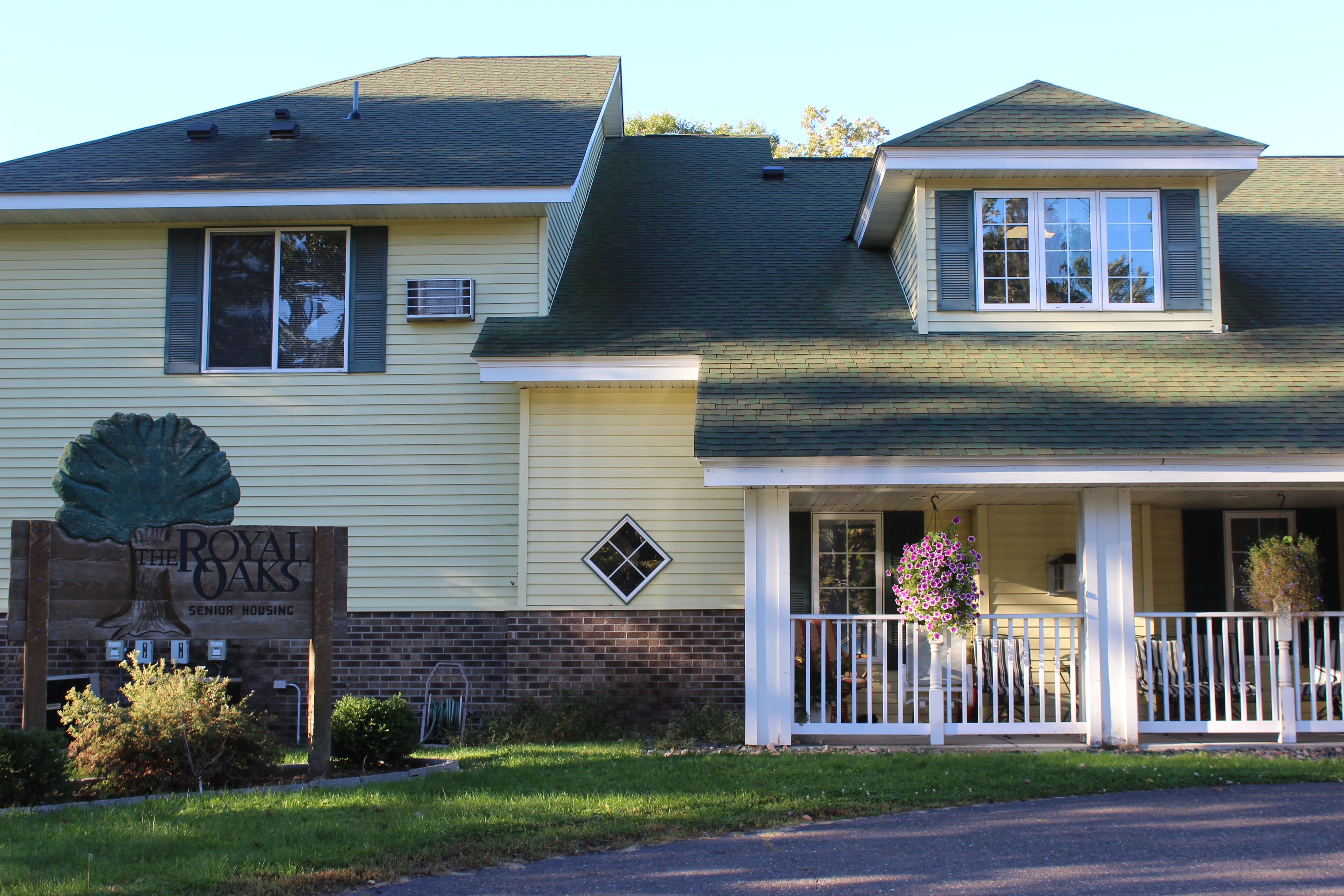 Hearthside Assisted Living and Evergreen Senior Living community photo 1