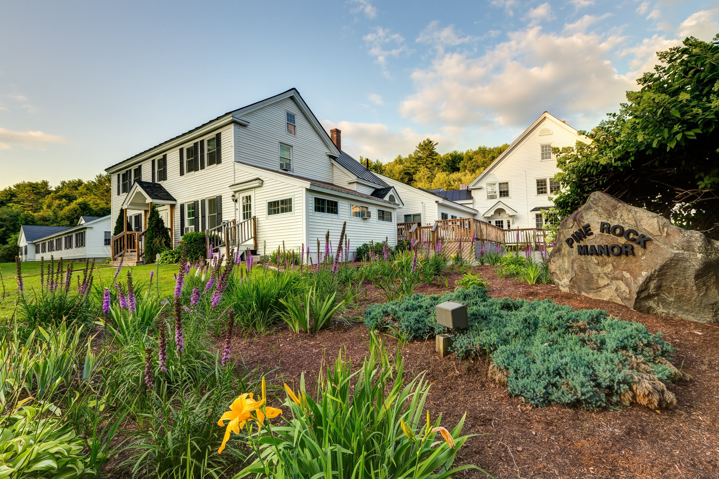 Pine Rock Manor community photo 1