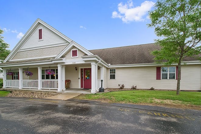 Maple Meadows Assisted Living community photo 1