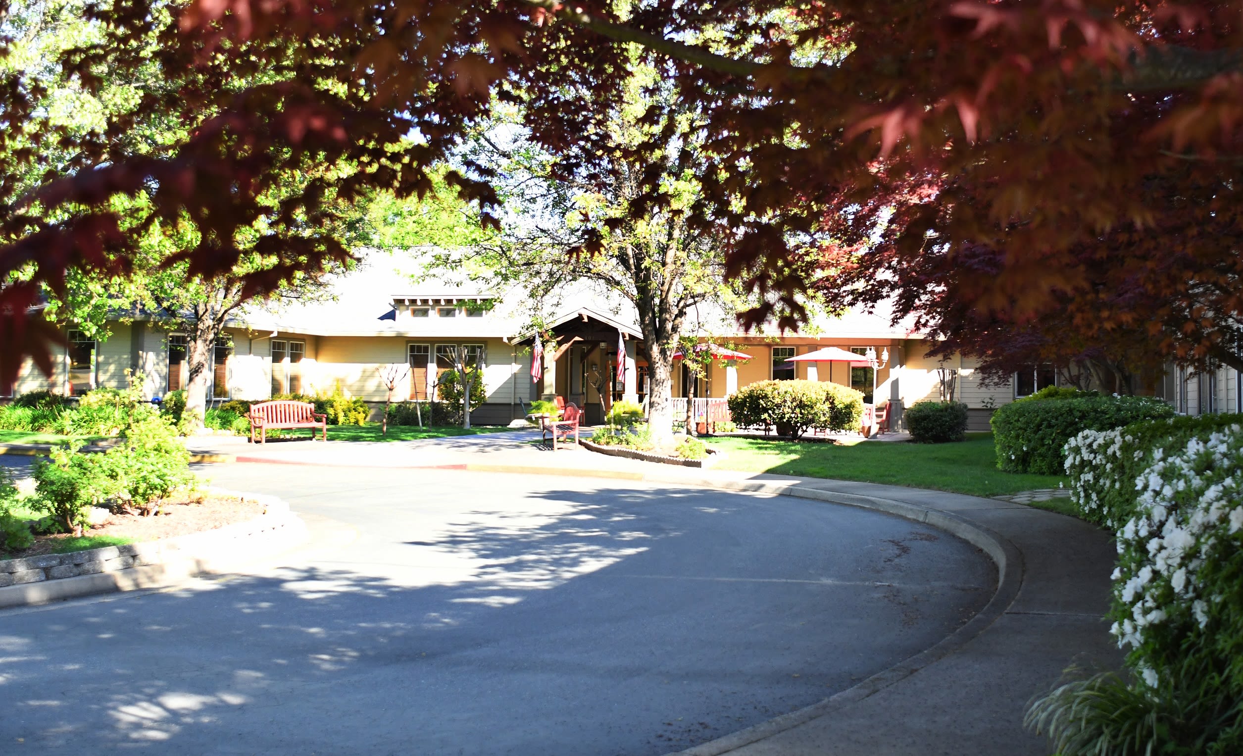 Oakdale Heights Assisted Living community photo 1