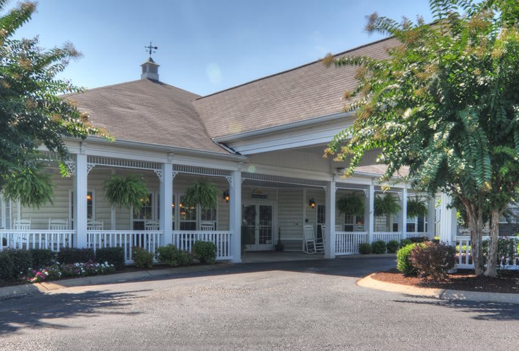 Charter Senior Living of Gallatin community photo 1