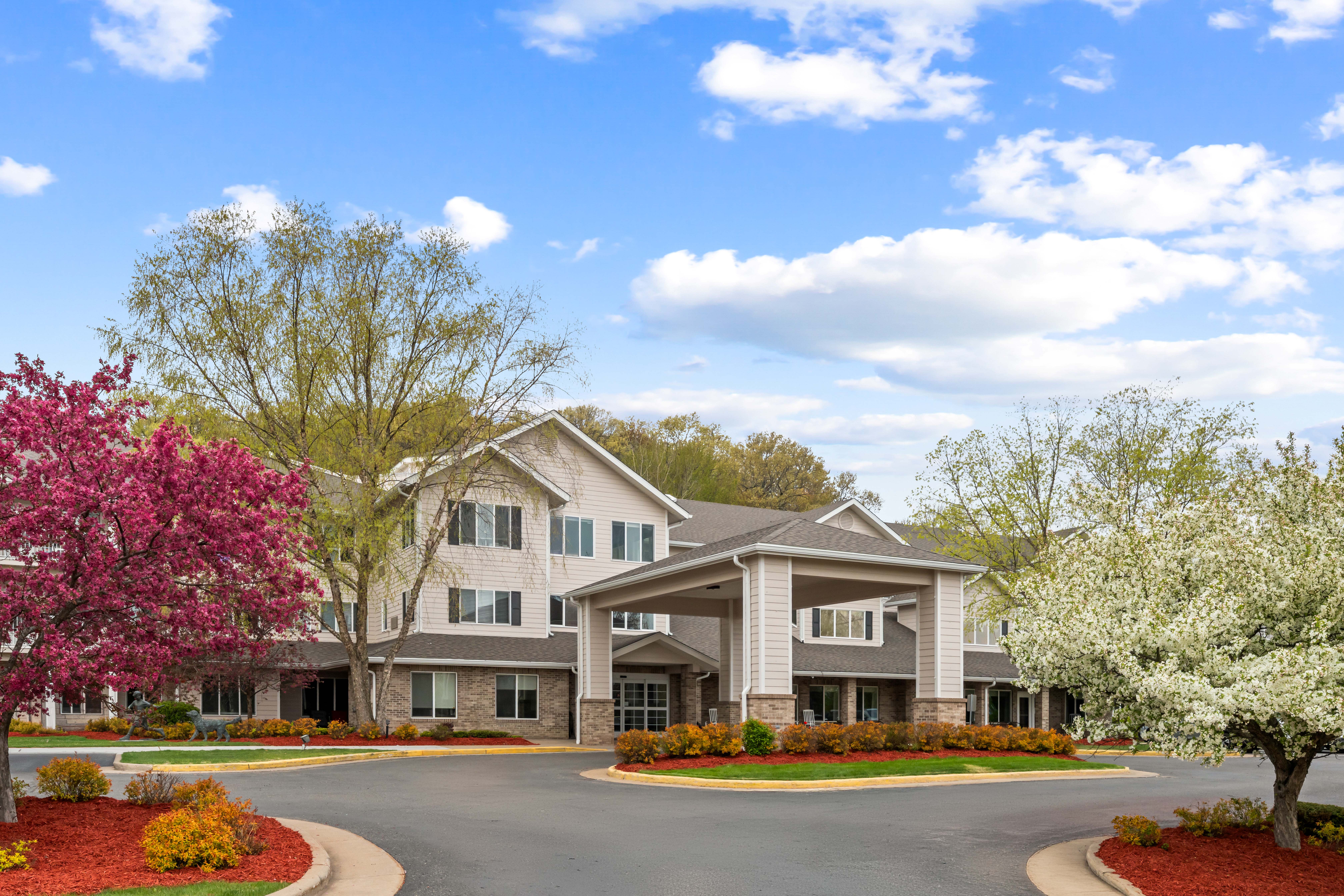 Oakwood Hills, A Sky Active Living Community community photo 1
