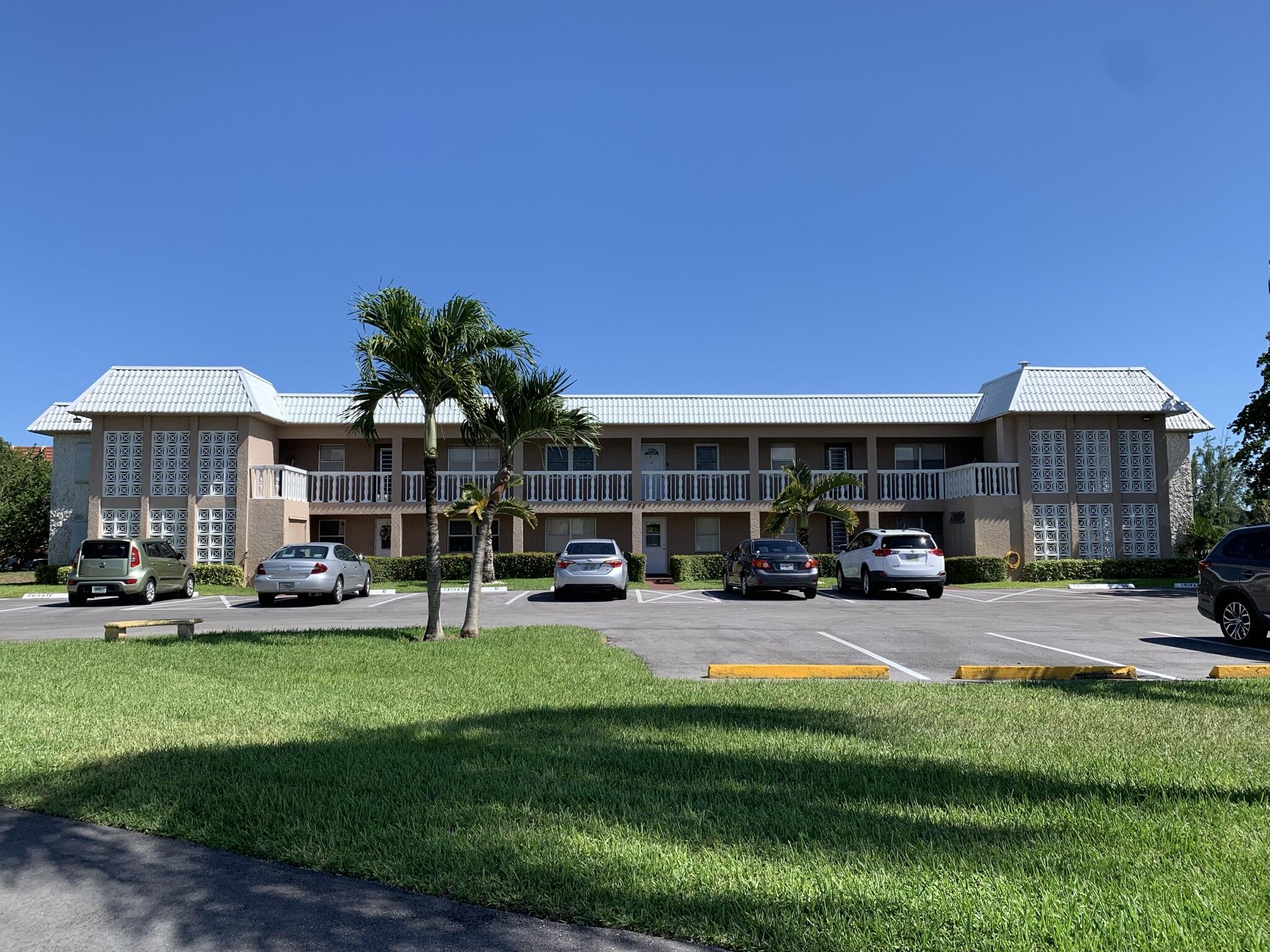 Sandalfoot South community photo 1