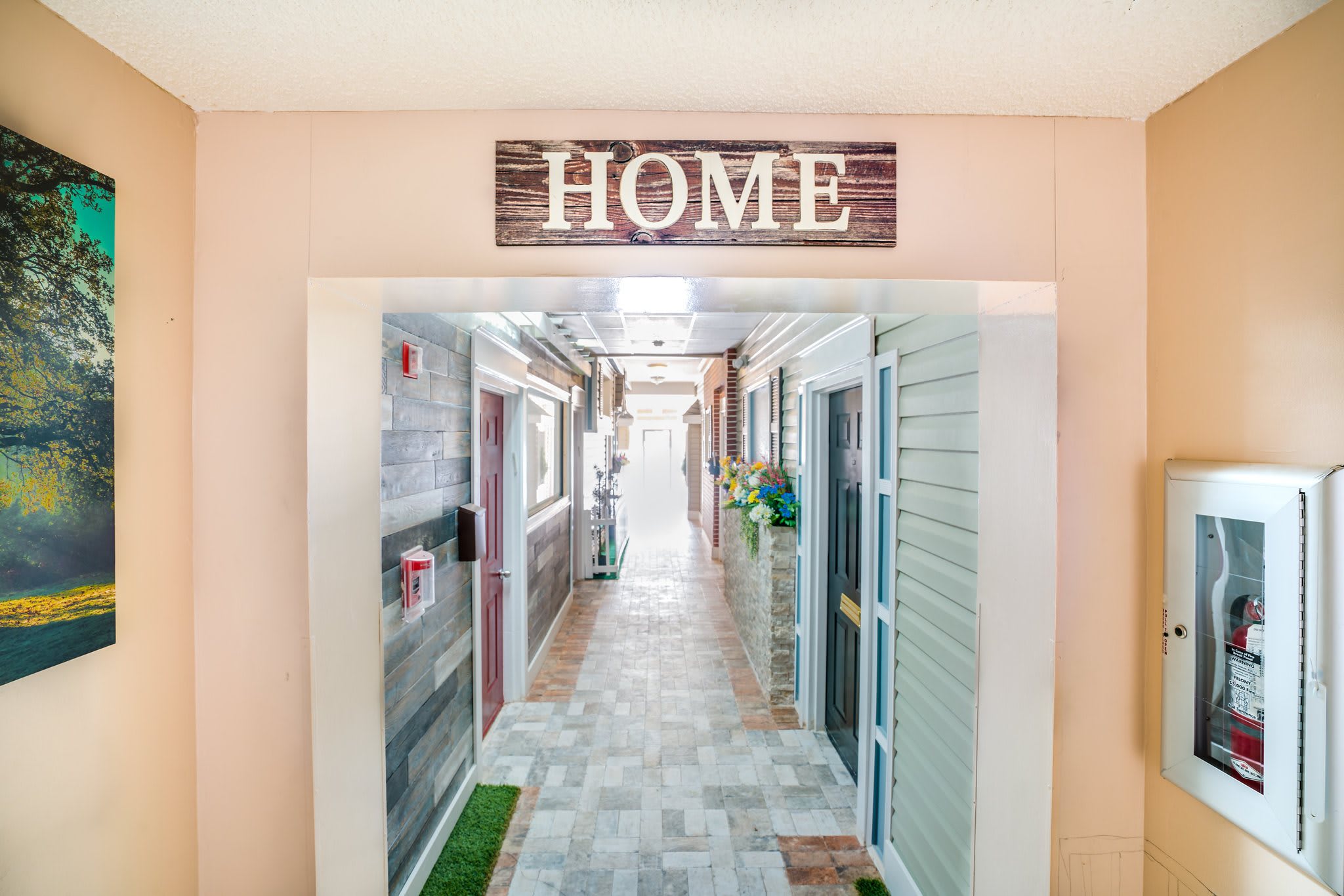 Colonial at Fort Lauderdale community photo 1