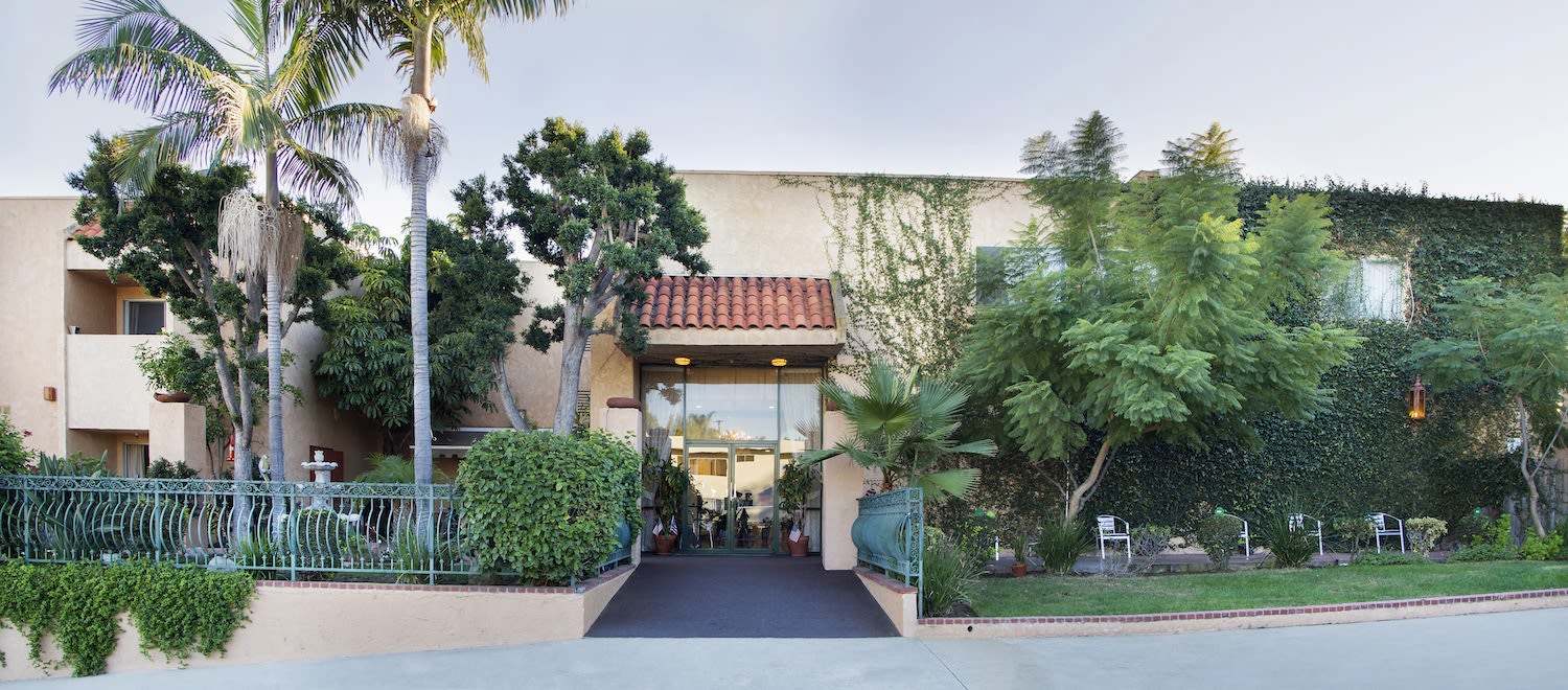 Palos Verdes Villa community photo 1