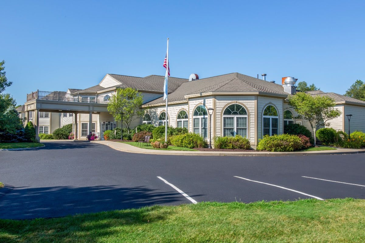 Benchmark Senior Living at Plymouth Crossings community photo 1