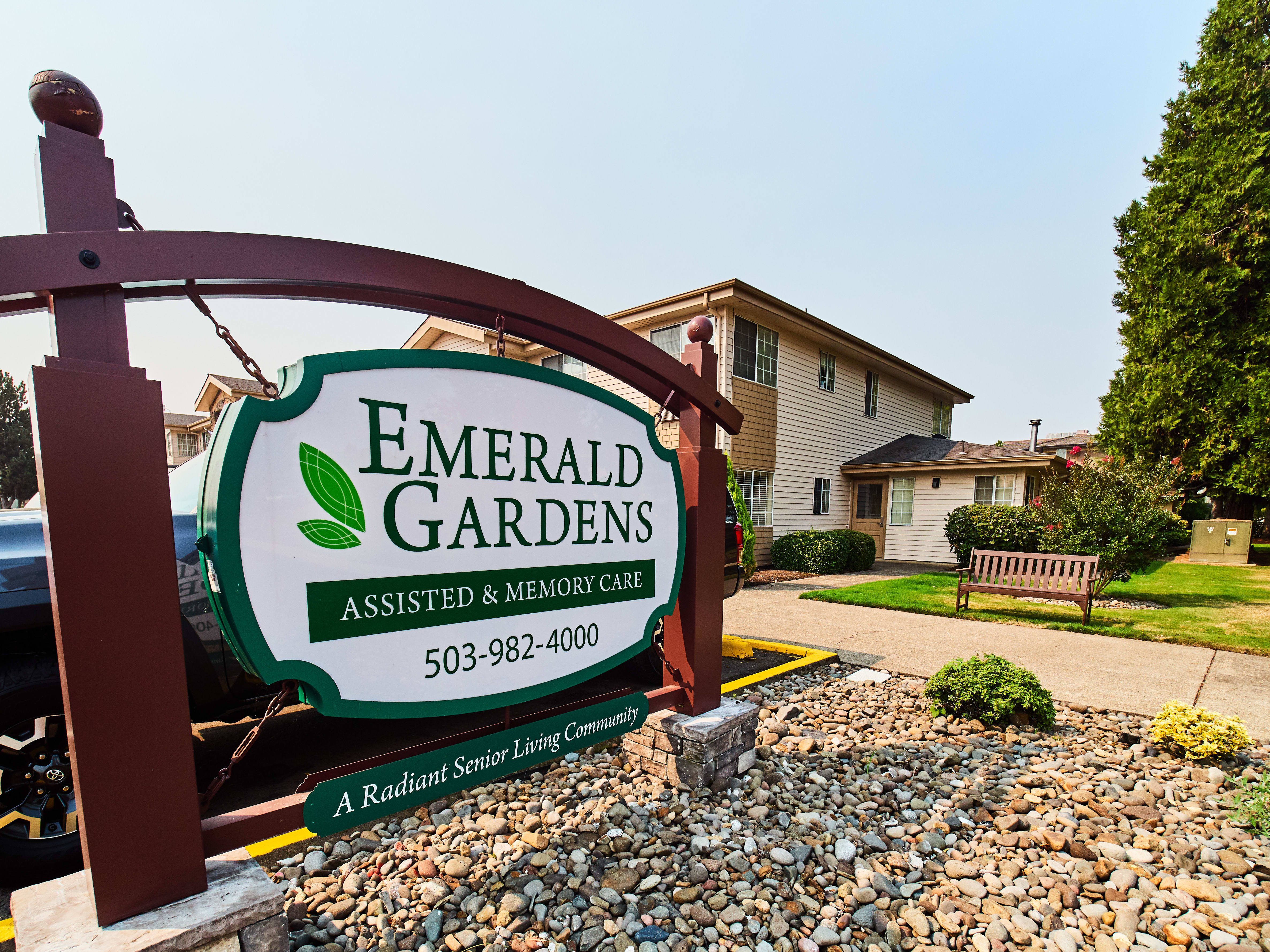 Emerald Gardens Assisted Living and Memory Care community photo 1