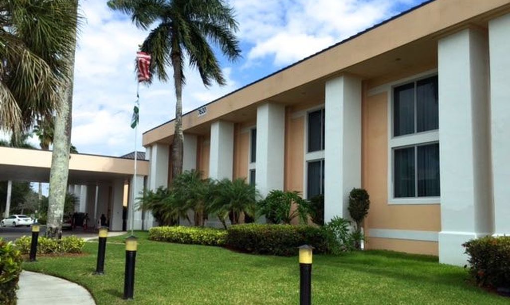 Kings Point in Tamarac community photo 1
