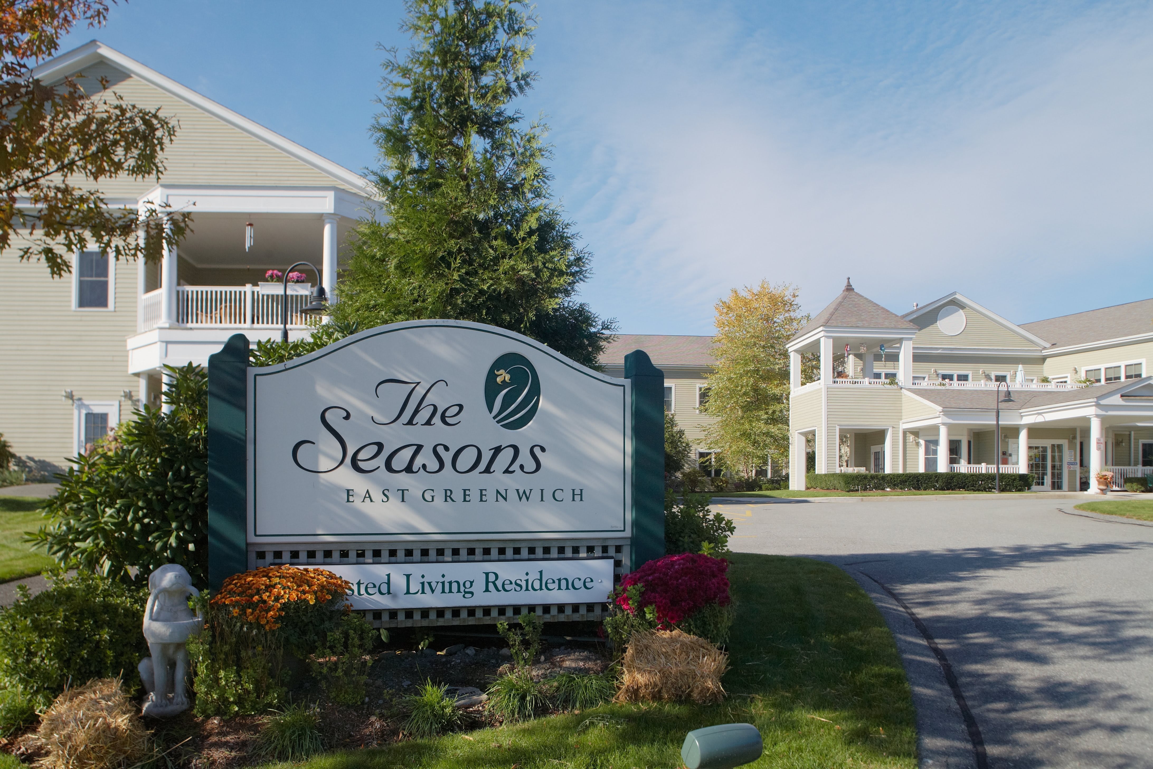 The Seasons community photo 1