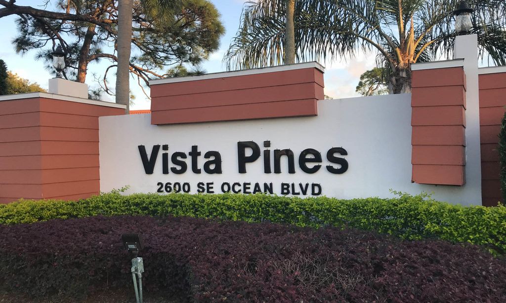 Vista Pines community photo 1