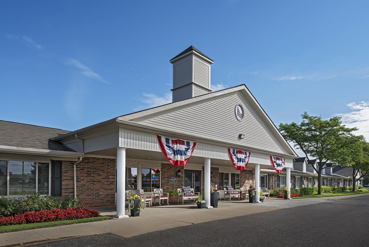American House Sterling Heights Senior Living community photo 1