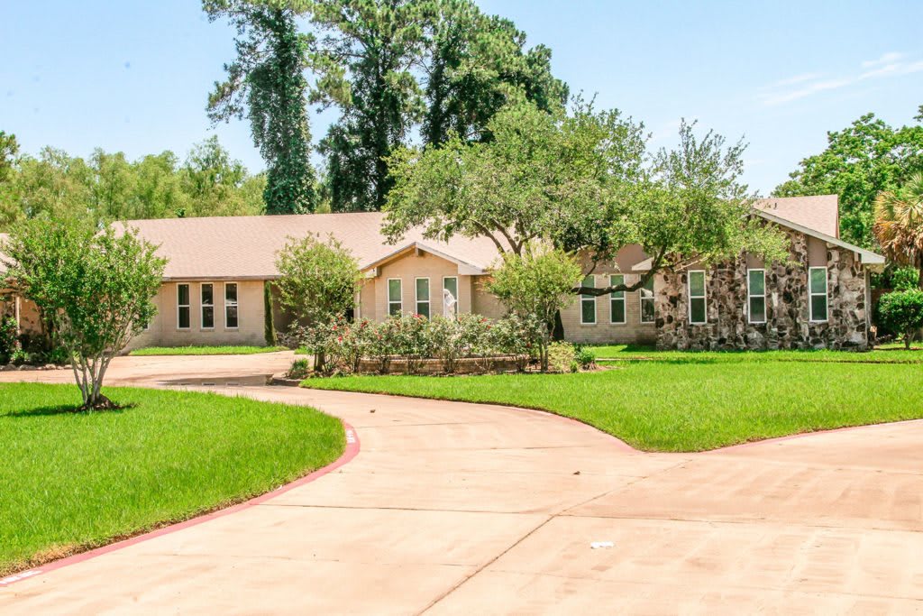 The Acres Assisted Living community photo 1