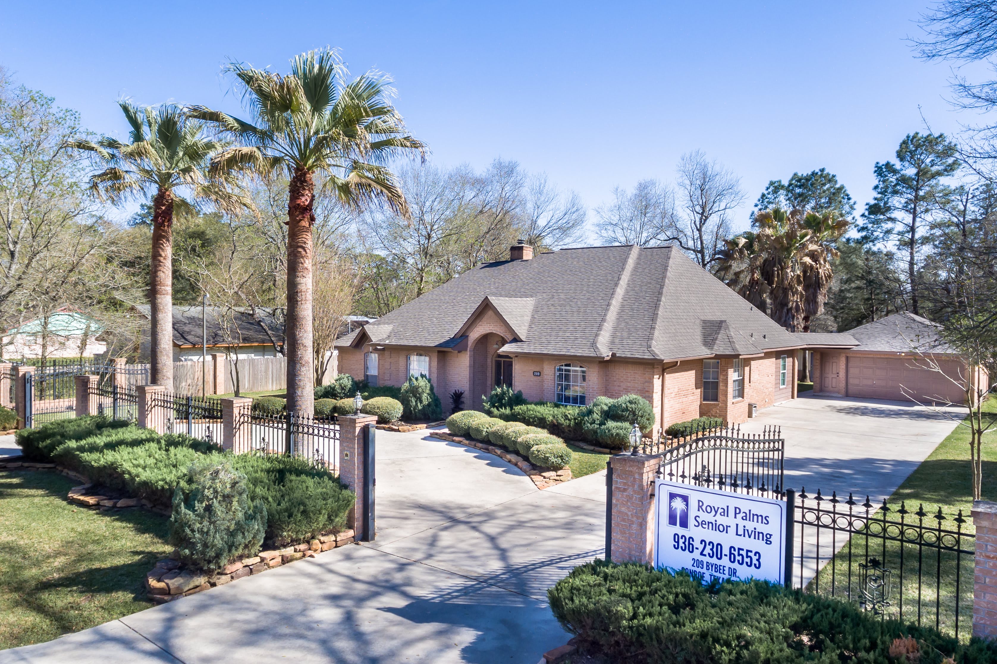 Royal Palms Senior Living community photo 1