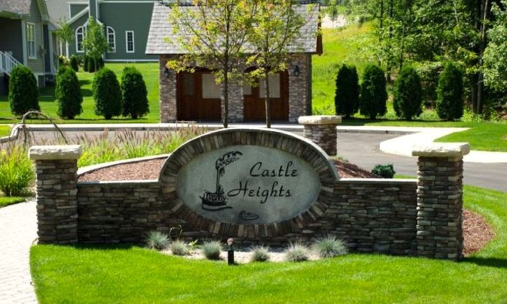 Castle Heights of Cheshire community photo 1