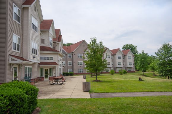 The Manor at Victoria Park community photo 1